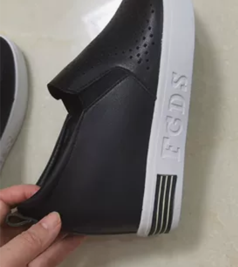 内增高皮鞋 35码，忘记在哪儿买的了，皮的...