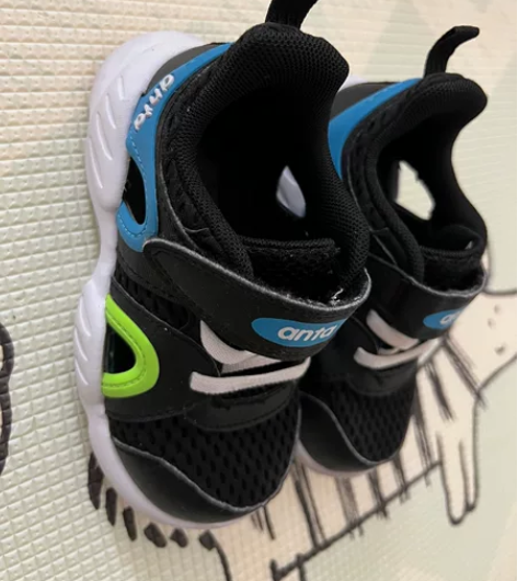 安踏kids凉鞋，8c，25码。 具体磨损...