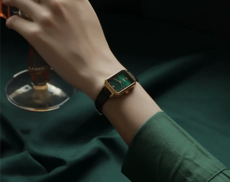 【天猫双12】2021年新款手表女小众轻奢...