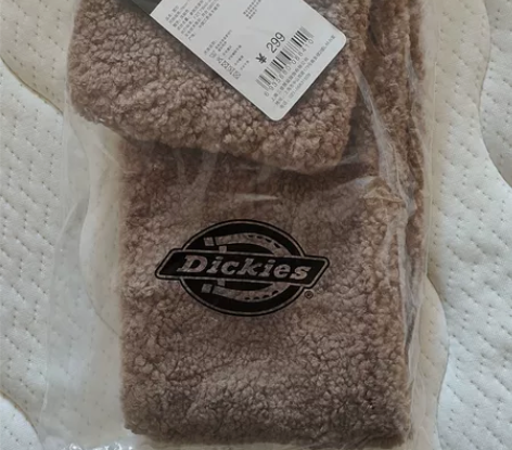 全新狄更斯围巾 感兴趣的话点“我想要”和我...