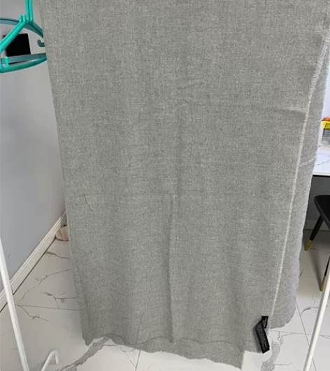 Zara羊绒围巾，299买的，一次都没围过...