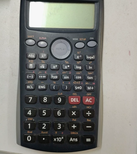 CASIO fx-82ES 计算器 感兴趣...