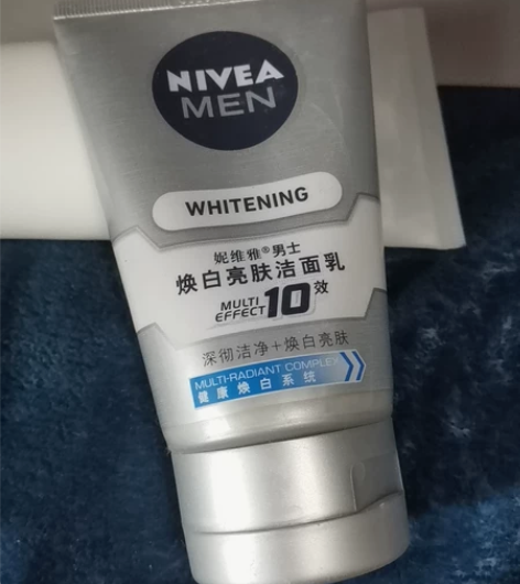 妮维雅男士焕白亮肤洁面乳美白补水保湿温和洗...