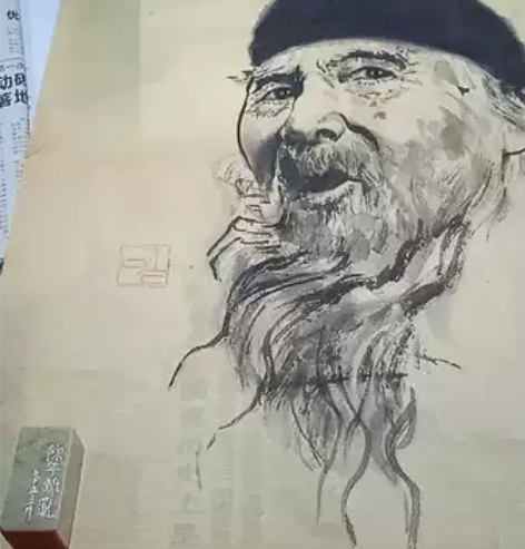 齐白石画像。长约50厘米×50厘米，刻了4...