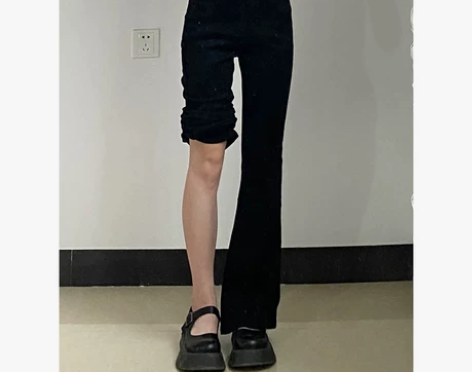 【博主出闲置 全新】弹力微喇牛仔裤女大码秋...