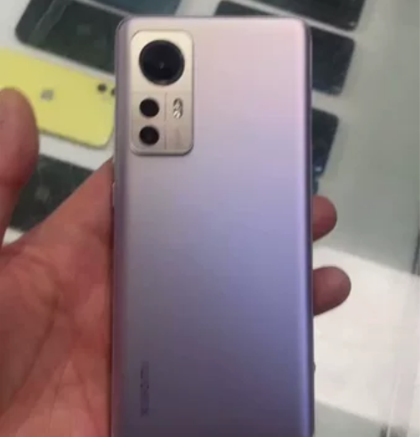 小米12。6月份的机子。成色非常赞。无拆修...