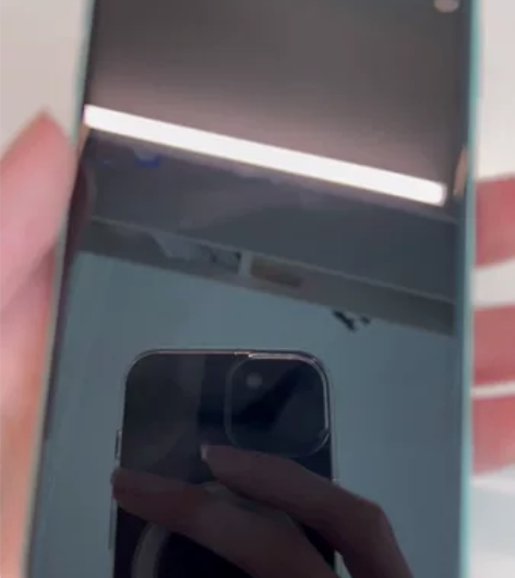 iPhone 11 买了14以后就扔家里吃...