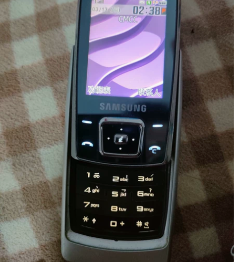 三星E840上滑盖手机，经典机型，电池坏了...