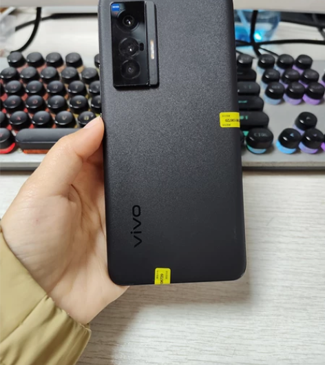 特价秒杀！95新 vivo x70 二手手...