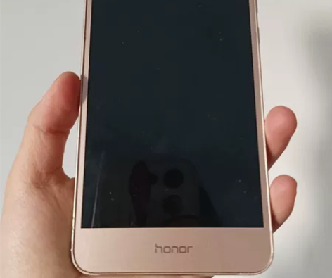 荣耀畅玩5A 2+64G  功能各方面完好...