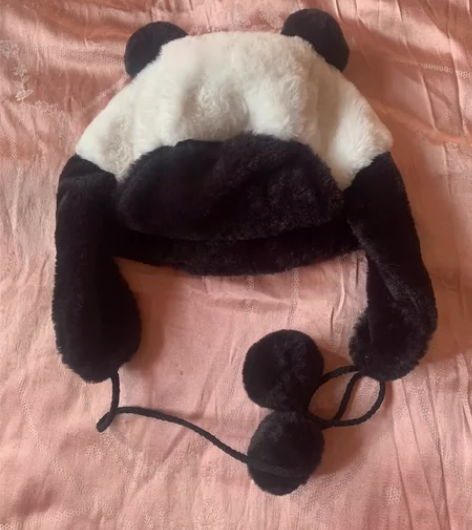 去年敦子同款的熊猫雷锋帽，帽子太多了，只在...