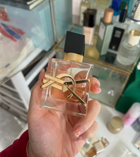 圣罗兰香水,保真便宜出,旗舰店购入,余量如...