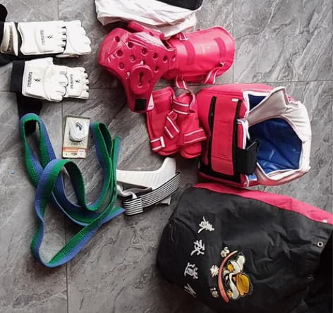 跆拳道护具 9成新 感兴趣的话点“我想要”...