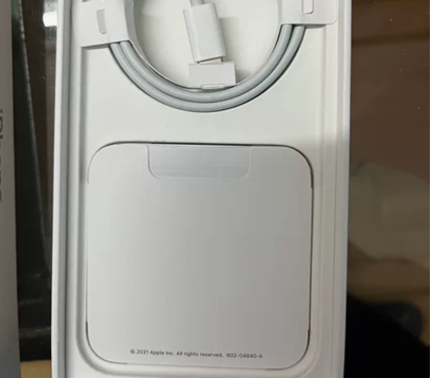 苹果13的充电线因为有买快充所以用不上原装...