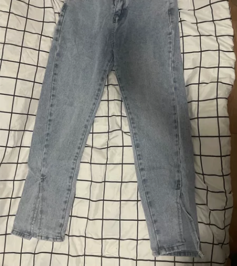 开衩牛仔裤 M 没穿过几次 闲置清衣柜 感...