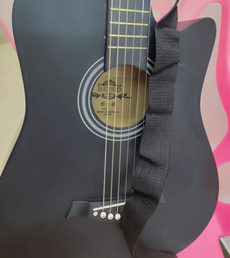 38寸班士顿吉他，送装配琴弦六根，平价卖适...