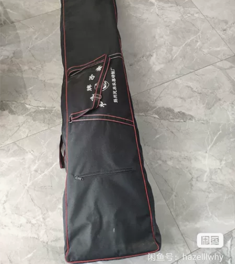 古筝。配送琴架,指甲,谱架,调音器,工具等...