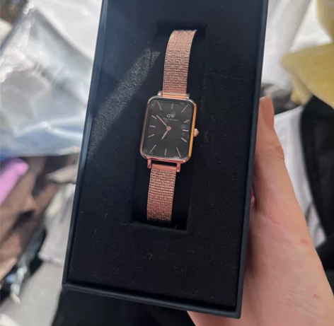 全新DW手表未撕膜 全新全新！！保真！！官...