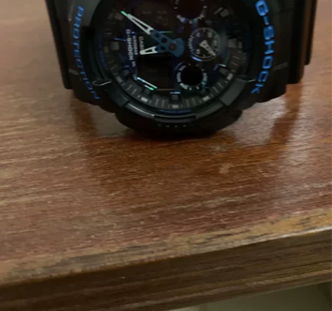 卡西欧 蓝黑手表，基本没有刮痕功能都正常。...