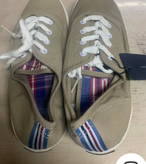 全新Tomm y 帆布鞋  只有5双库存 ...