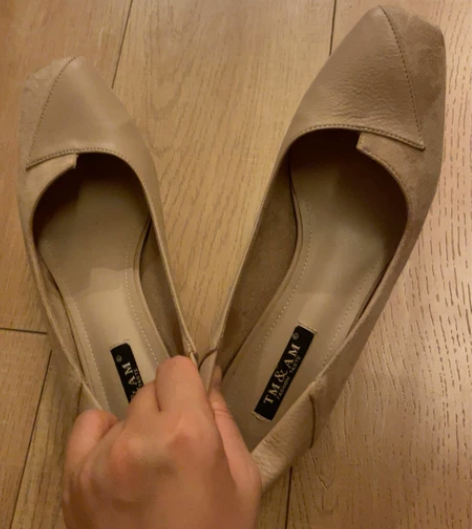 单鞋女40包邮出 感兴趣的话点“我想要”和...