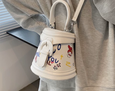 小众设计包包2021新款时尚高级感斜挎包女...