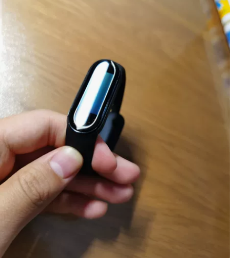 米手环5标准版，几乎全新，有细微划痕，盒子...