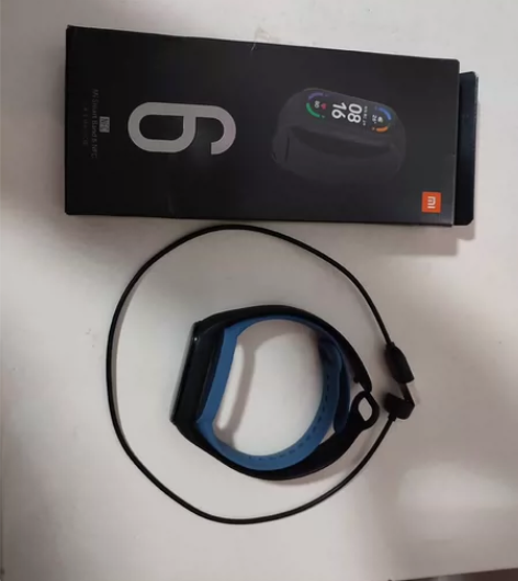 小米手环 6NFC版 去年4月买的，戴了三...