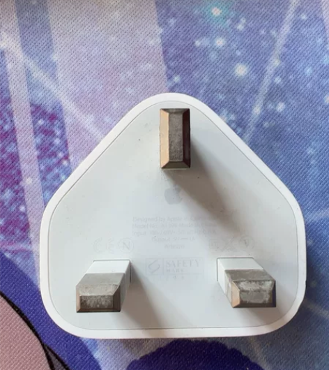 苹果原装充电头 感兴趣的话点“我想要”和我...