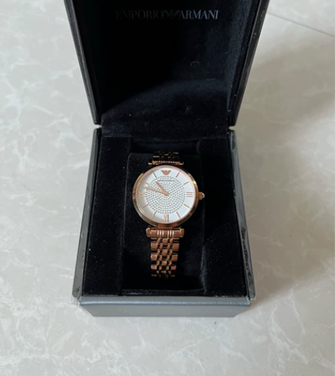 阿玛尼玫瑰金满天星手表。是2月份买的 带了...