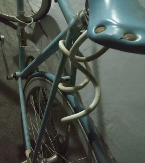 死飞 天蓝色 送锁 有点锈 骑起来不错 感...