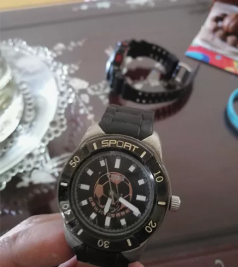 罗西尼男士石英手表 红塔山2010世界杯纪...