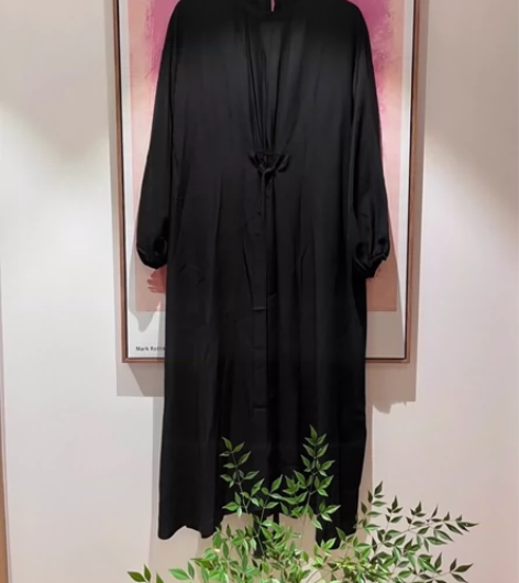 小红书博主是阿金诶自制日系主理人连衣裙黑色...