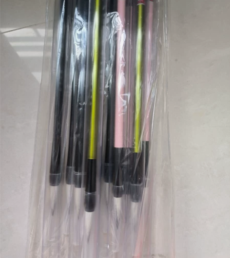 毛笔 2元 极品中白云 山羊 感兴趣的话...