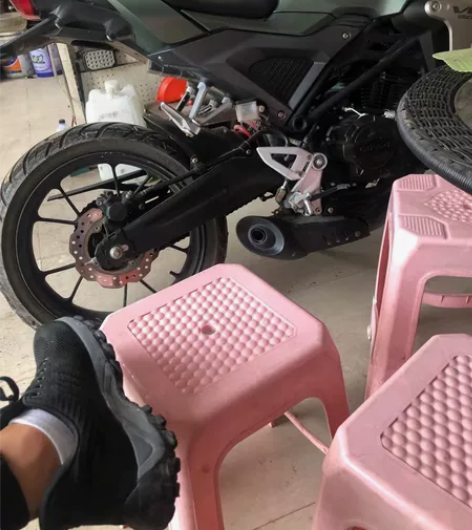 20年迅龙v8牌照齐全保险到明年必须过户。...