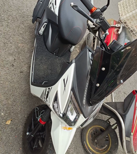 立雅踏板车，踏板摩托，路虎踏板车，国四电喷...