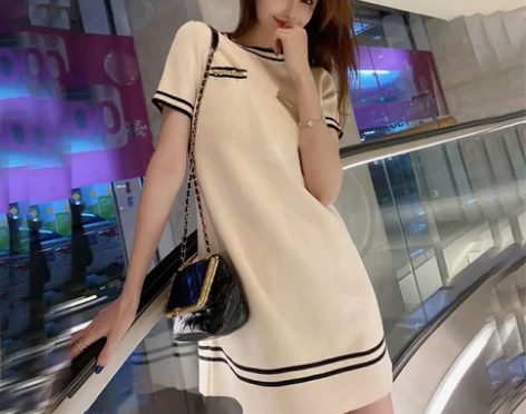韩国专柜2021夏季新款法式连衣裙女名媛气...