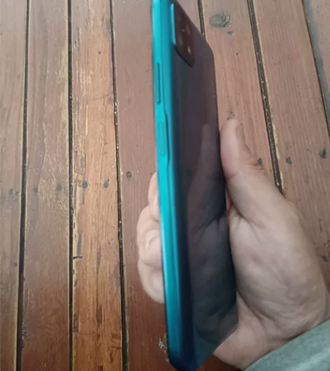 华为畅享20 5g 6+64换过屏幕总...