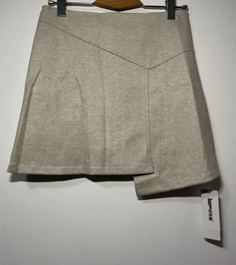 爱依服，半身裙，A字裙，L码，呢绒，杏色，...