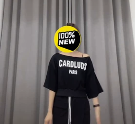 非常漂亮的裙子两件套，显瘦，露肩也可以不漏...