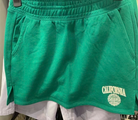 Hm  半裙运动风  全新没穿过，吊牌剪了...