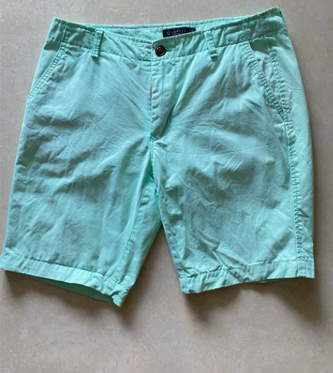 男士休闲短裤 图片色，新旧如图，尺寸：腰围...