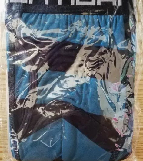 蒙特卡诺男士短裤，全新未拆封，L码，适合腰...