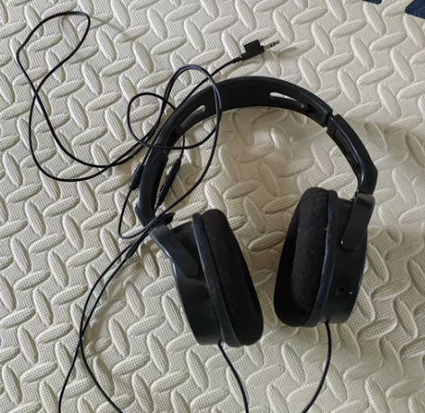 飞利浦耳机，头戴式，无麦克风 限自提，感兴...