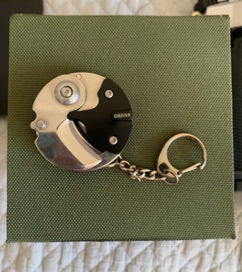 多功能钥匙链工具刀 感兴趣的话点“我想要”...
