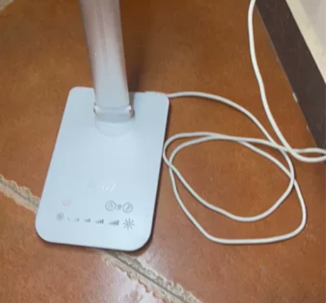 好视力LED护眼灯，无频闪。南六环金色漫香...