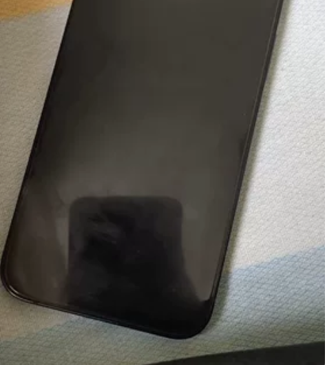 苹果12手机。 128国行，充电口不灵，其...