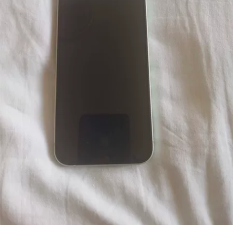 个人自用苹果12国行三网通128G屏幕划痕...