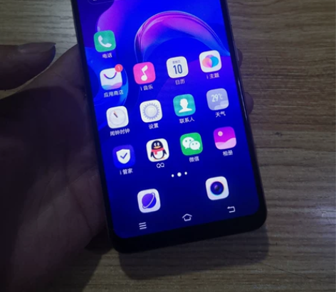 vivo y81s，7新，3+64，无账户...