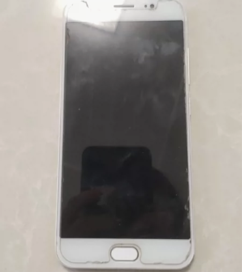 #vivo X9 4+64。不是原装屏，前...